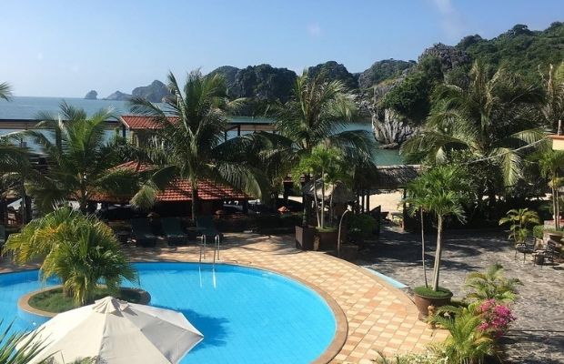 Swimming pool in Cat Ba Sunrise Resort